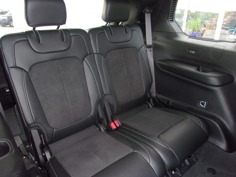 Used 2024 Jeep Grand Cherokee L Altitude AWD/4WD image 20