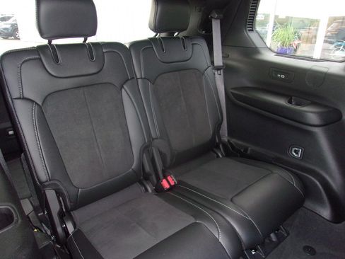 Used 2024 Jeep Grand Cherokee L Altitude AWD/4WD image 20