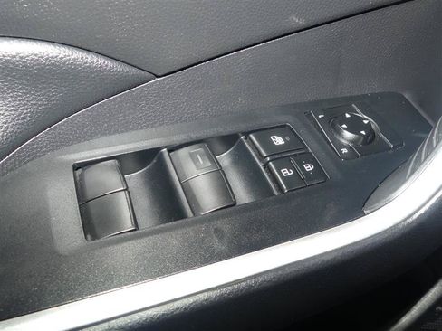 Used 2021 Toyota RAV4 LE FWD image 19
