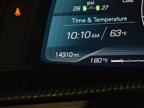 Used 2022 Chevrolet Corvette Stingray Premium Conv w/ Z51 Performance Package image 17