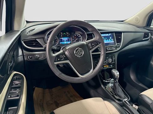 Used 2021 Buick Encore Preferred w/ Safety Package image 21