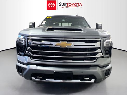Used 2025 Chevrolet Silverado 3500 High Country w/ High Country Premium Package AWD/4WD image 10