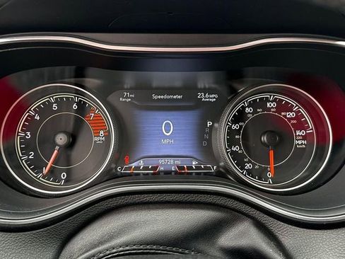 Used 2020 Jeep Cherokee Trailhawk w/ Cold Weather Group AWD/4WD image 15