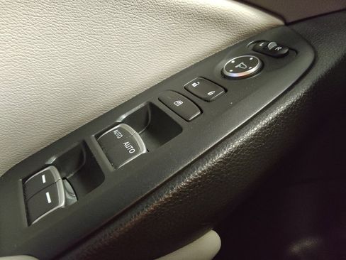 Used 2018 Honda Accord Touring image 26