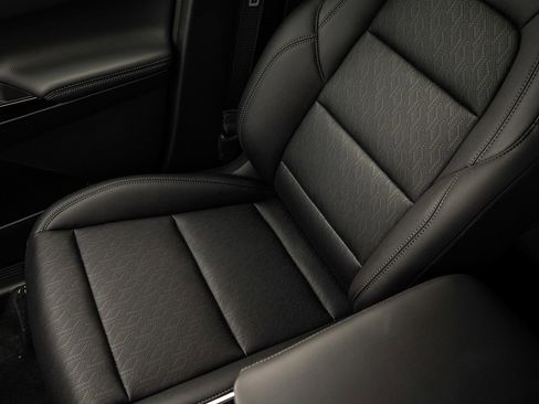 New 2026 Chevrolet Equinox LT w/ Convenience Package II image 26