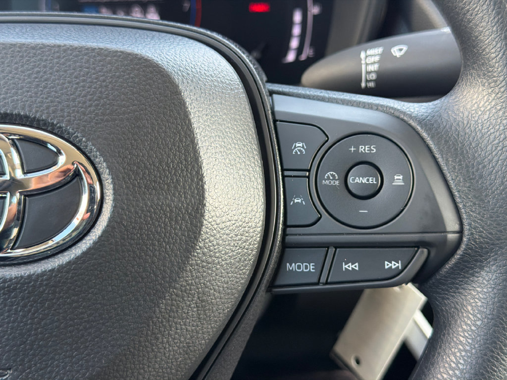 Used 2026 Toyota Corolla LE FWD image 30