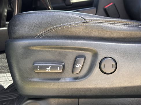 Used 2022 Toyota 4Runner Limited AWD/4WD image 20