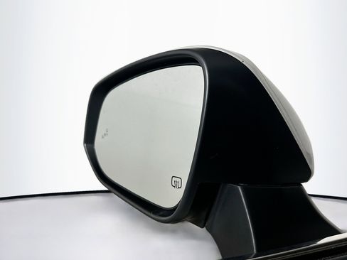 Used 2021 Toyota Highlander LE image 16