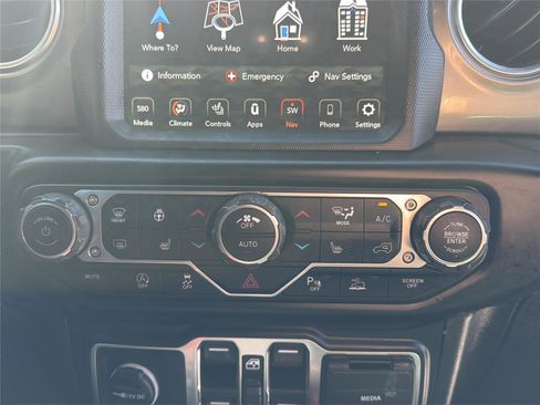 Used 2021 Jeep Wrangler Unlimited Sahara image 24