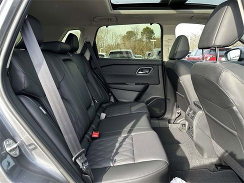 New 2026 Nissan Rogue Platinum w/ Platinum Premium Package image 11