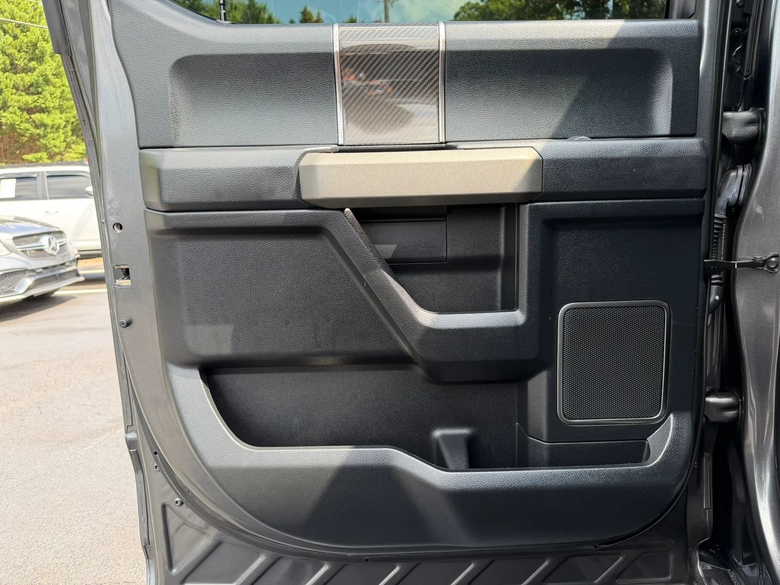 Used 2019 Ford F150 Raptor w/ Equipment Group 802A Luxury AWD/4WD image 28