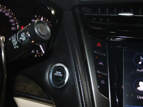 Used 2018 Cadillac CTS Luxury RWD image 17