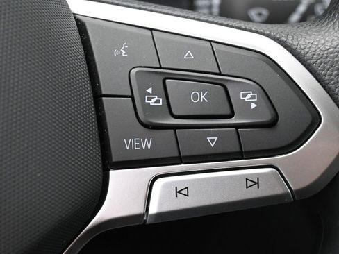 Used 2022 Volkswagen Tiguan S FWD image 17