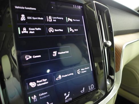 Used 2020 Volvo S60 T5 Momentum image 27