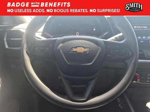 Used 2024 Chevrolet TrailBlazer LS FWD image 20