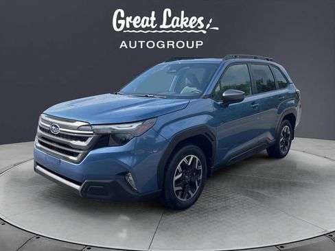 Certified 2025 Subaru Forester Premium AWD/4WD image 1