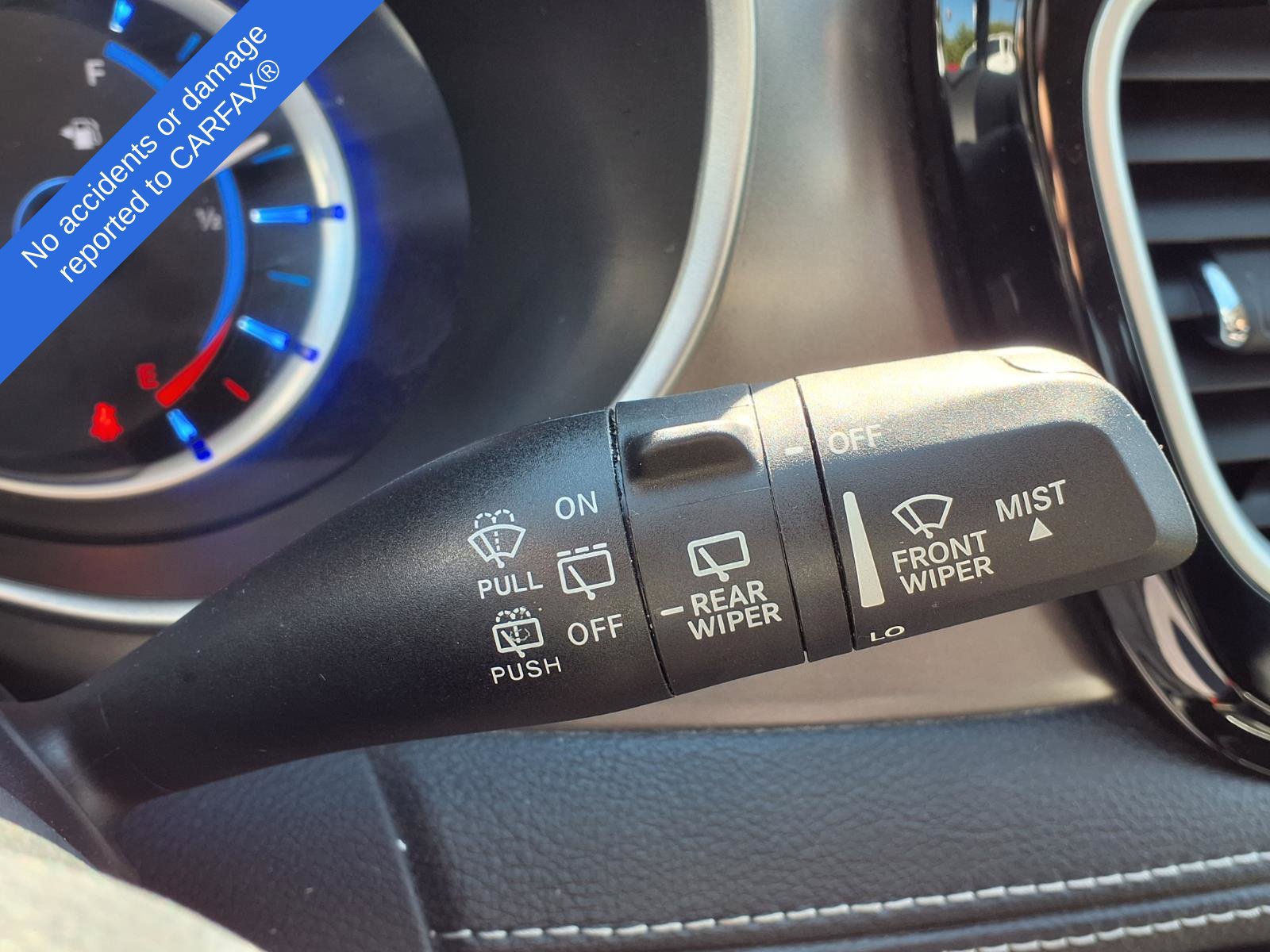 Used 2024 Chrysler Pacifica Limited FWD image 22