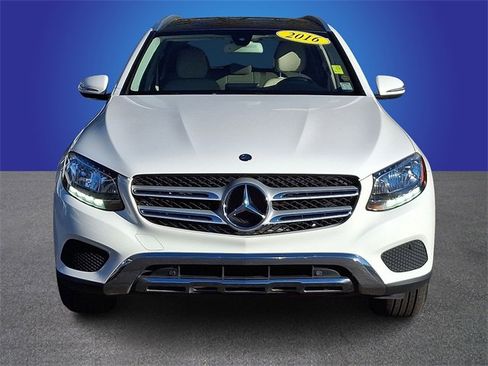 Used 2016 Mercedes-Benz GLC 300 w/ Premium Package image 2