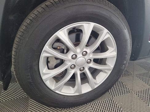 Used 2020 Jeep Cherokee Latitude image 31