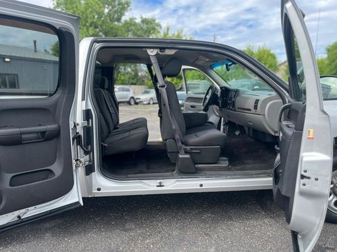 Used 2011 Chevrolet Silverado 1500 LS RWD image 10