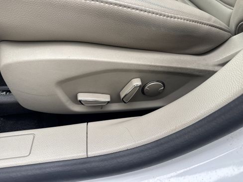 Used 2020 Ford Fusion SEL image 6