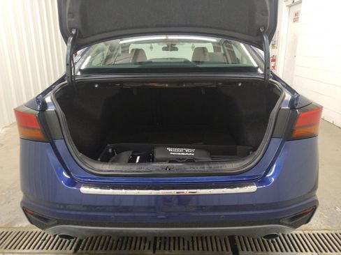 Used 2021 Nissan Altima 2.5 SR w/ SR Premium Package AWD/4WD image 29