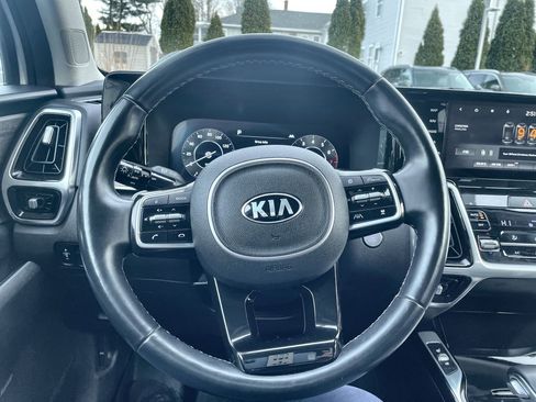 Used 2021 Kia Sorento SX Prestige image 18
