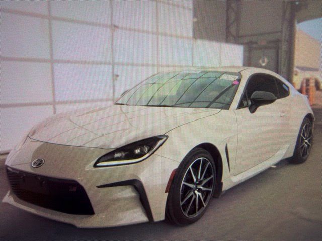 Used 2024 Toyota GR86 RWD image 2