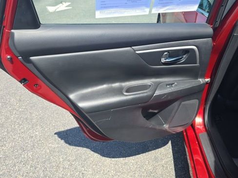 Used 2018 Nissan Altima 2.5 SL FWD image 18