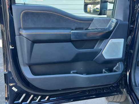 Used 2024 Ford F250 Platinum w/ FX4 Off-Road Package AWD/4WD image 13