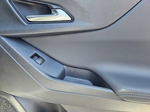New 2026 Chevrolet Equinox LT w/ Safety and Technology Package FWD image 11