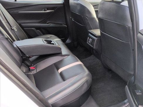 Certified 2025 Toyota Camry SE image 19