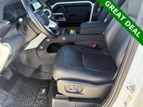 Used 2023 Land Rover Defender 130 SE image 33