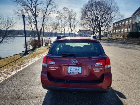 Used 2013 Subaru Outback 2.5i image 4