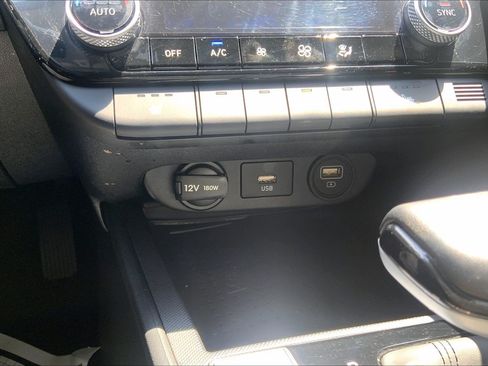 Used 2023 Hyundai Elantra SEL w/ Convenience Package FWD image 34