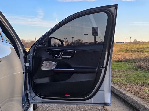 Used 2024 Mercedes-Benz C 300 4MATIC Sedan image 22