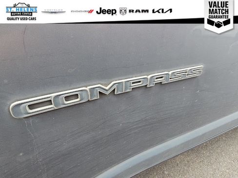 Used 2021 Jeep Compass Latitude w/ Sun and Sound Group AWD/4WD image 12