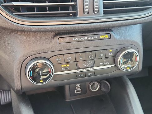 Used 2025 Ford Escape Active AWD/4WD image 15