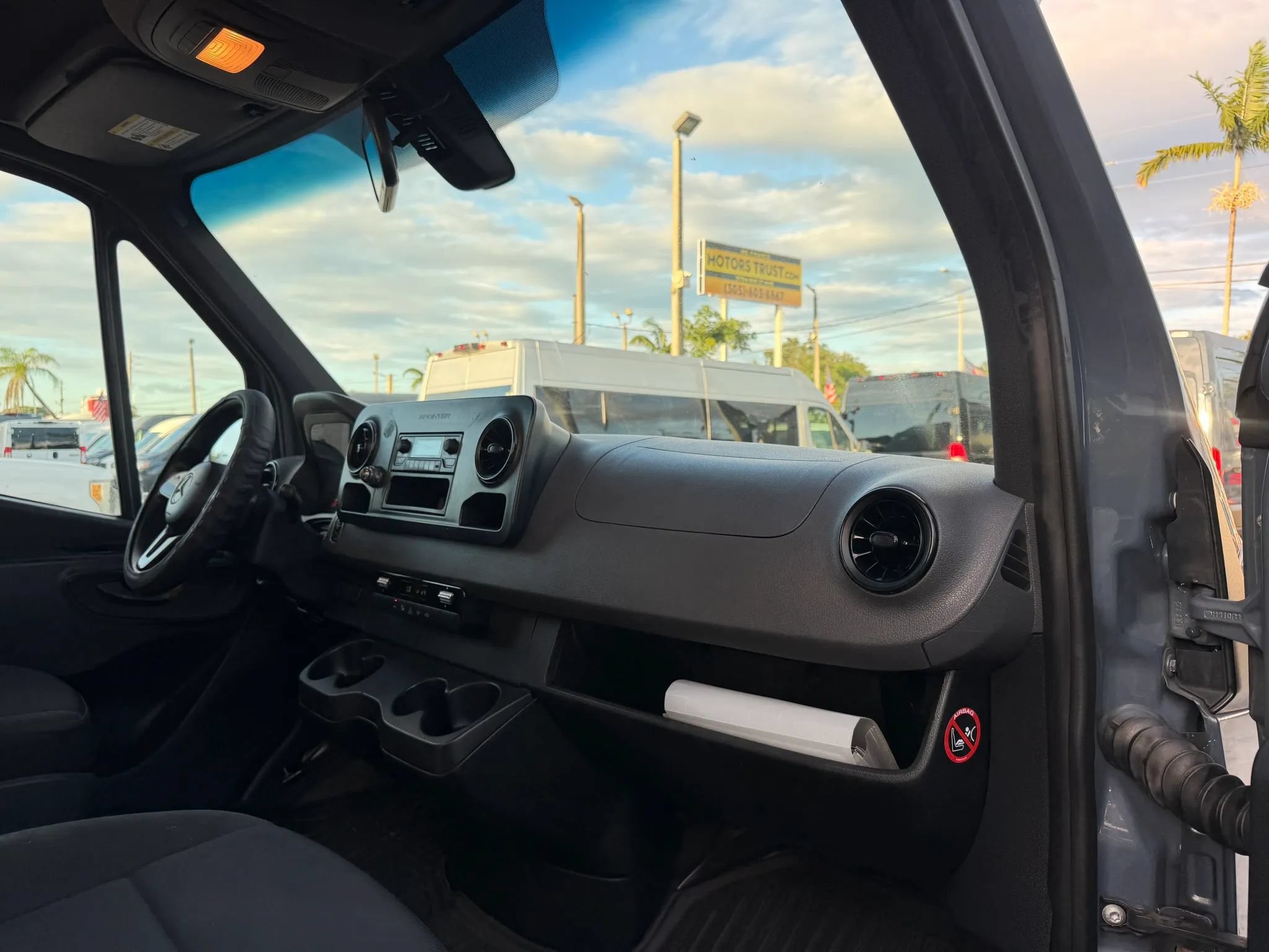 Used 2019 Mercedes-Benz Sprinter 2500 170 Extended Cargo image 18