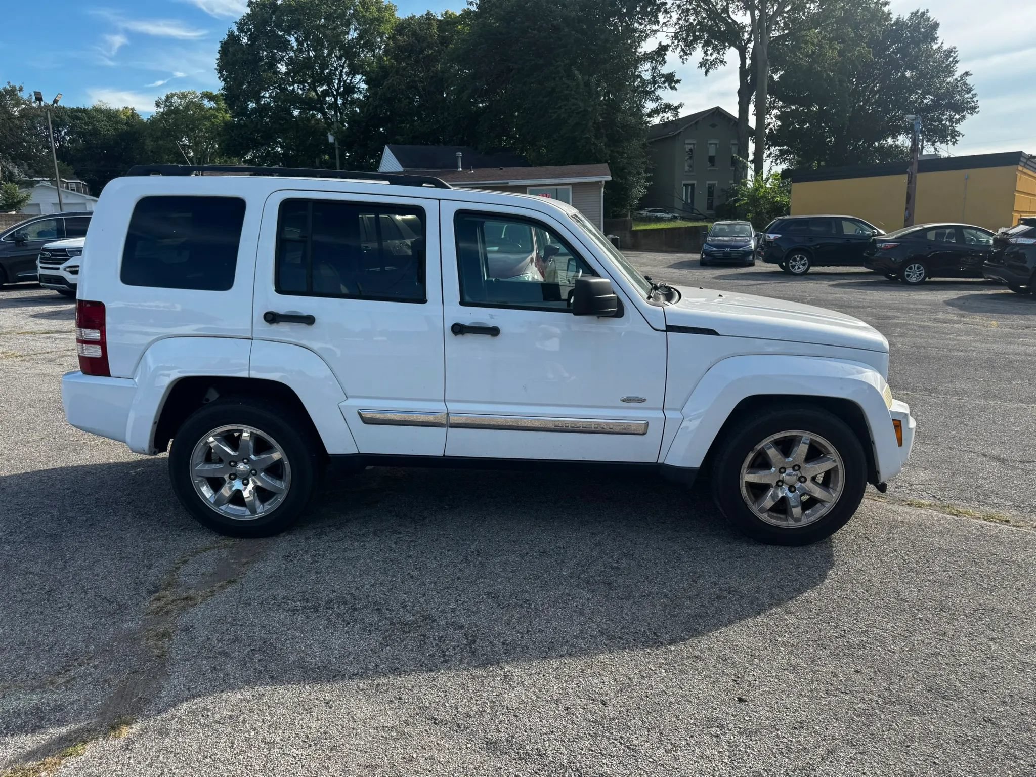 Used 2012 Jeep Liberty Sport AWD/4WD image 4