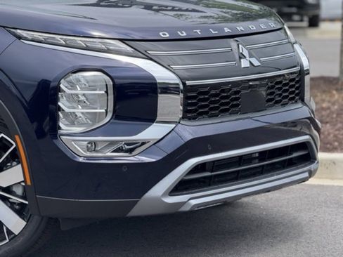 New 2025 Mitsubishi Outlander SEL image 4