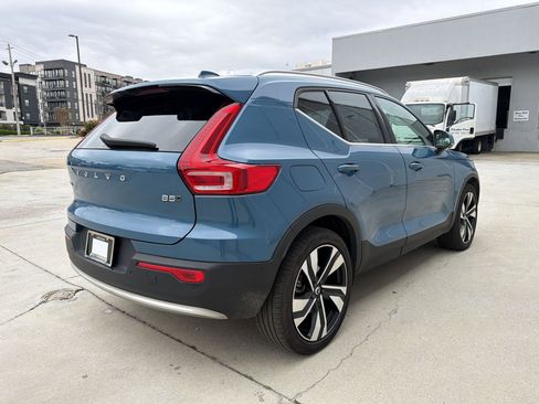 Used 2023 Volvo XC40 B5 Ultimate w/ Protection Package Premier image 9