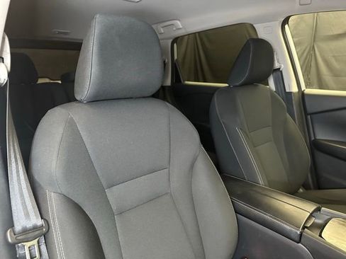 Used 2024 Nissan Rogue S FWD image 15