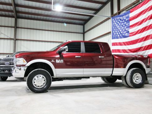 Used 2018 RAM 3500 Laramie image 5