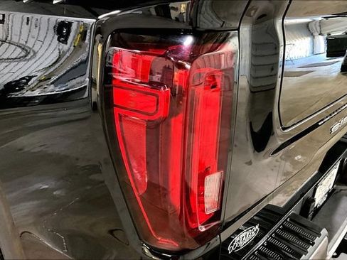 Used 2026 GMC Sierra 1500 SLT AWD/4WD image 8