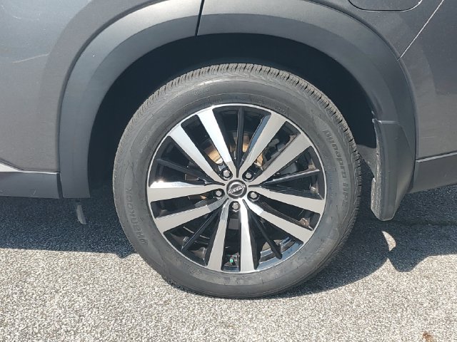 Certified 2024 Nissan Pathfinder Platinum w/ Cargo Package FWD image 39