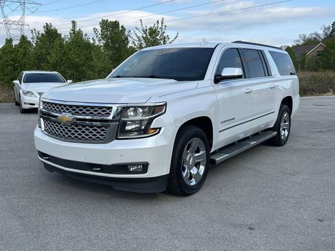 Used 2016 Chevrolet Suburban LT w/ LT Signature Package RWD image 7