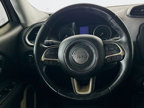 Used 2017 Jeep Renegade Latitude image 17