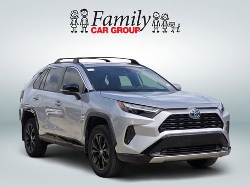 Used 2023 Toyota RAV4 SE AWD/4WD image 2