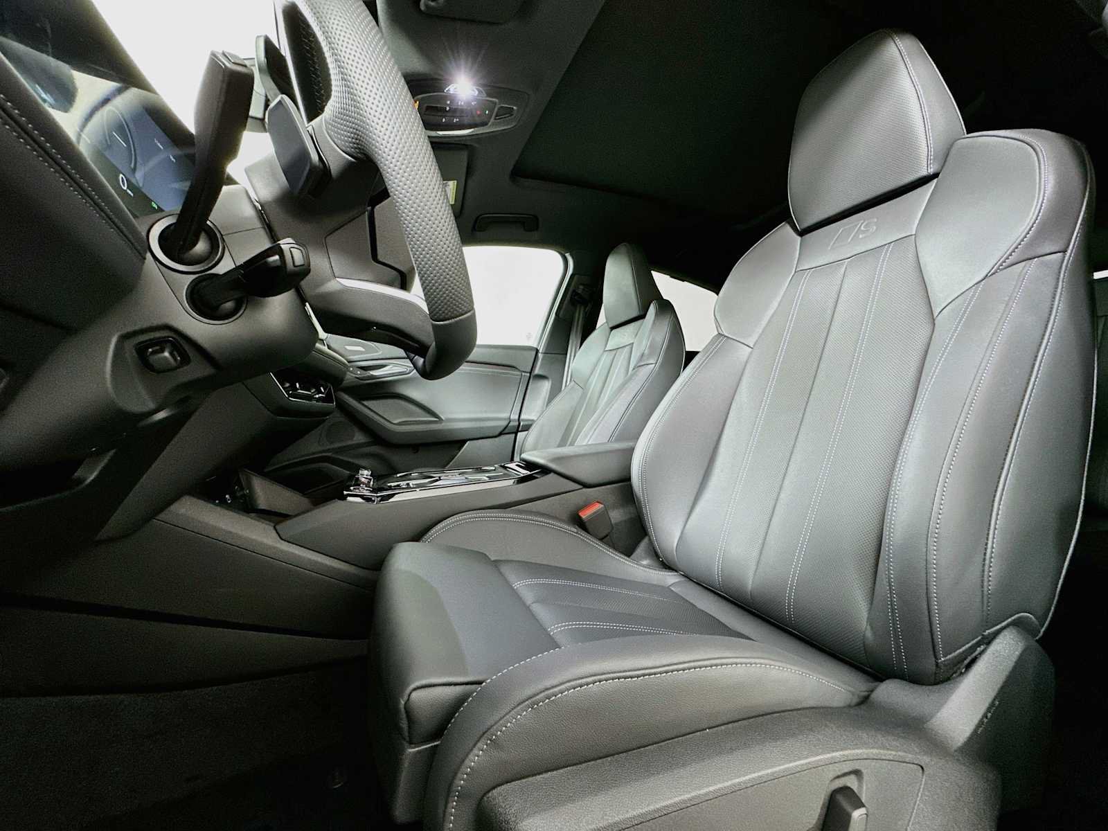 New 2027 Audi SQ6 e-tron Prestige AWD/4WD image 18